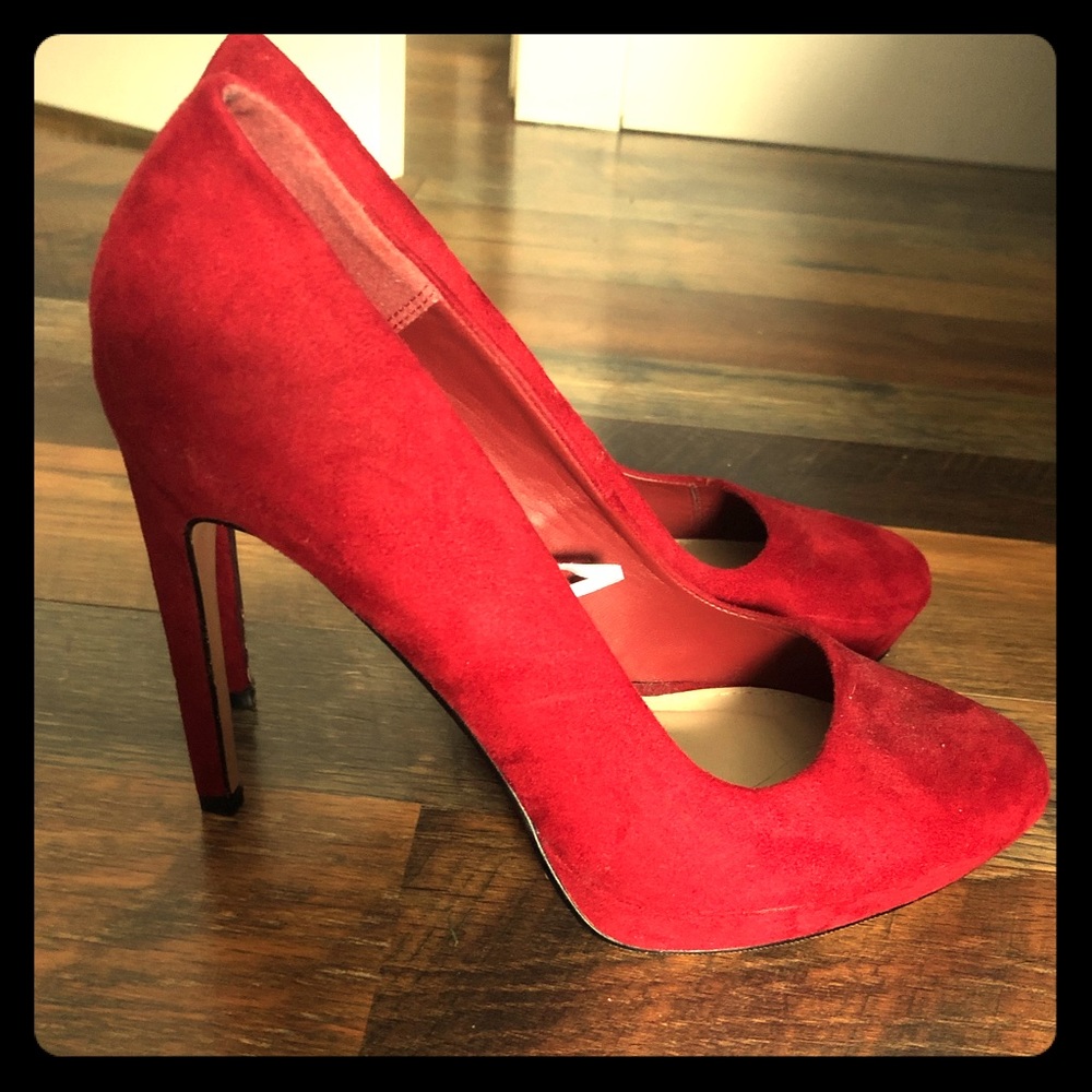 Red high heels!